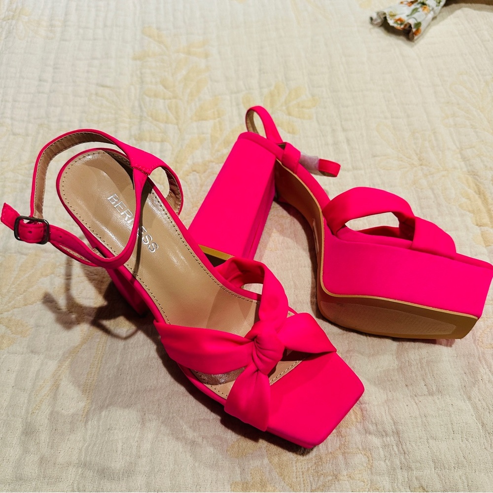Vibrant Pink Platform Sandals with Bow